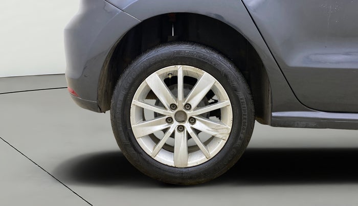 2015 Volkswagen Polo HIGHLINE1.2L, Petrol, Manual, 48,446 km, Right Rear Wheel