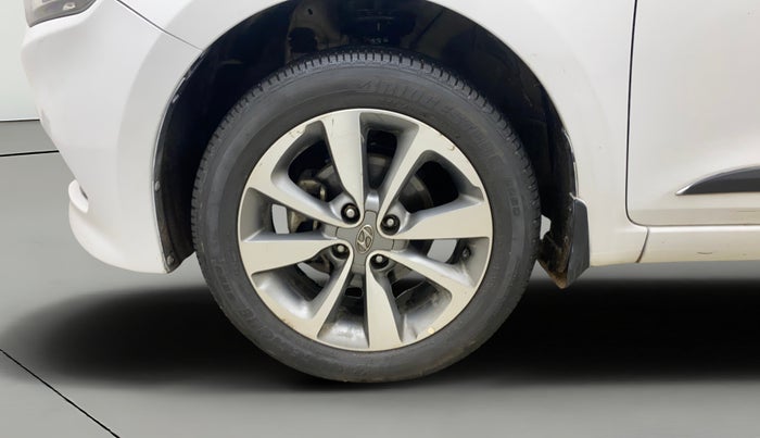 2017 Hyundai Elite i20 ASTA 1.2, Petrol, Manual, 1,03,531 km, Left Front Wheel