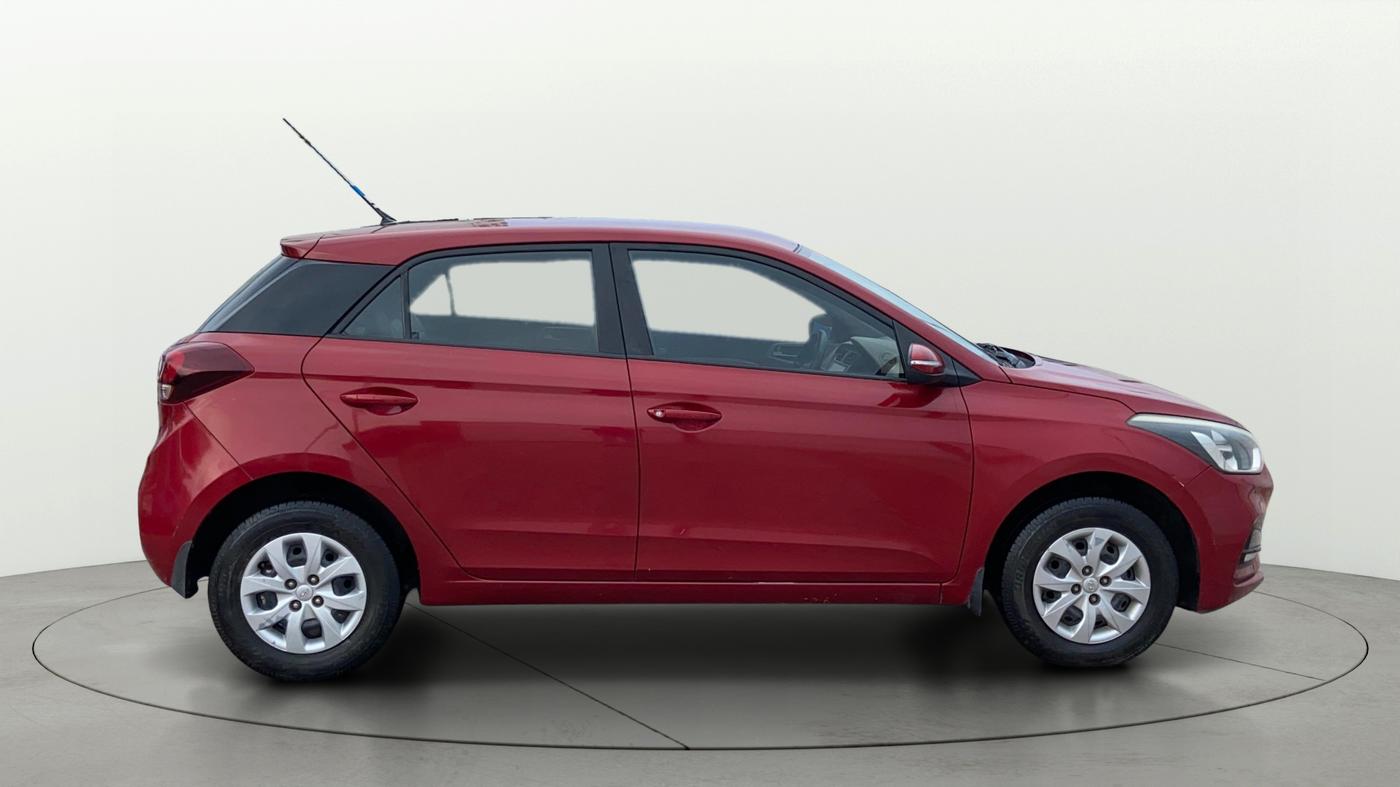2018 Hyundai Elite i20 SPORTZ 1.2, Petrol, Manual, 75,861 km, Right Side View