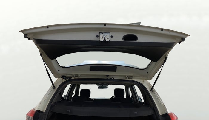 2016 Hyundai Creta SX PLUS 1.6 PETROL, Petrol, Manual, 71,741 km, Boot Door Open