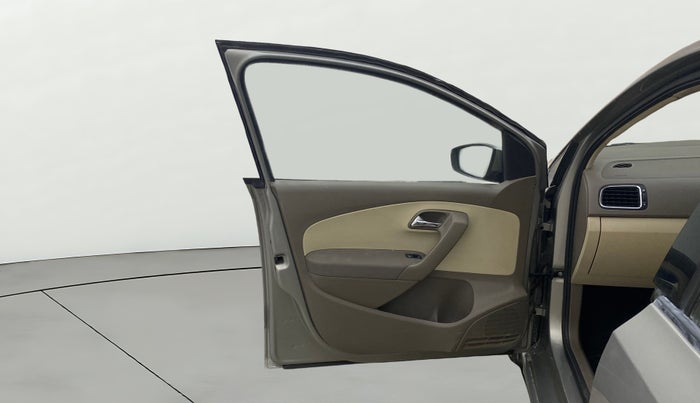 2016 Skoda Rapid AMBITION 1.6 MPI MT, Petrol, Manual, 82,089 km, LHS Front Door