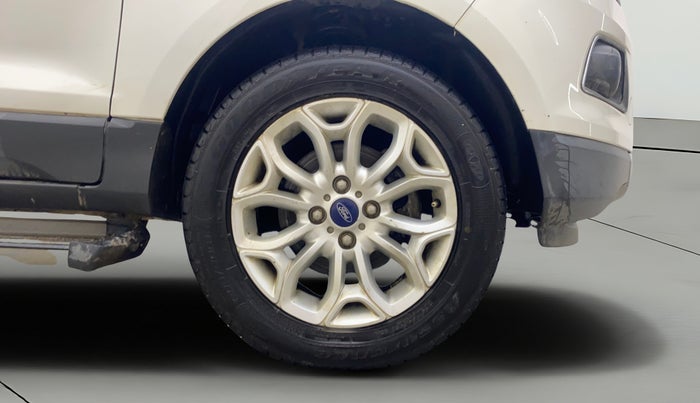 2014 Ford Ecosport TITANIUM 1.5L DIESEL, Diesel, Manual, 1,24,191 km, Right Front Wheel