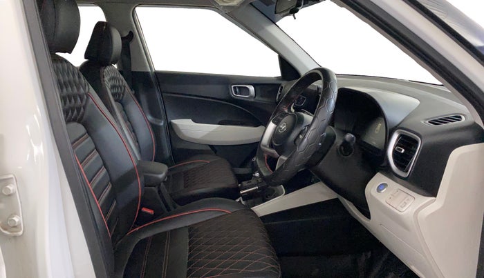 2023 Hyundai VENUE SX 1.2 PETROL, Petrol, Manual, 11,228 km, Right Side Front Door Cabin