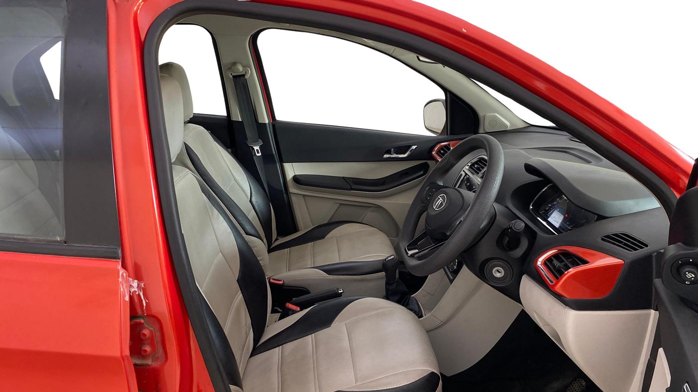 2022 Tata Tiago XZ PLUS PETROL, Petrol, Manual, 28,540 km, Right Side Front Door Cabin