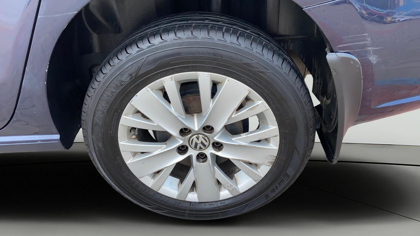2015 Volkswagen Vento HIGHLINE DIESEL 1.5, Diesel, Manual, 1,15,467 km, Left Rear Wheel