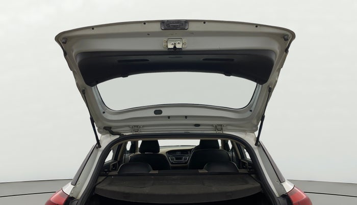 2017 Hyundai Elite i20 SPORTZ 1.2, Petrol, Manual, 97,015 km, Boot Door Open