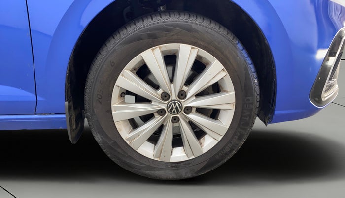 2022 Volkswagen VIRTUS HIGHLINE TSI 1.0 AT, Petrol, Automatic, 26,757 km, Right Front Wheel