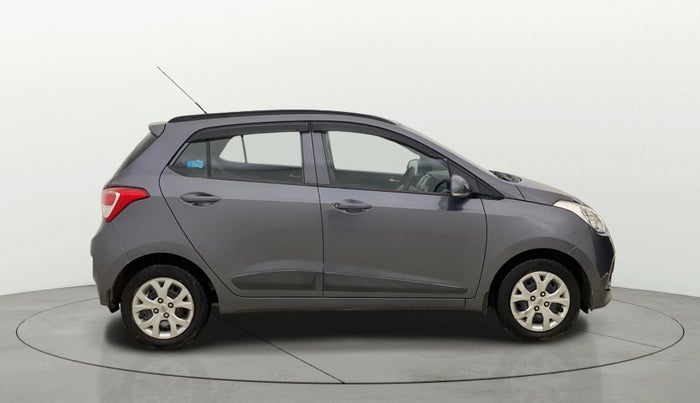 2016 Hyundai Grand i10 SPORTZ 1.2 KAPPA VTVT, Petrol, Manual, 1,36,544 km, Right Side View