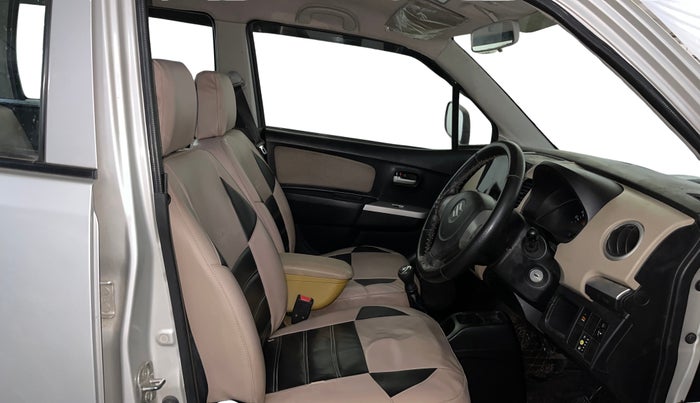 2017 Maruti Wagon R 1.0 LXI CNG, CNG, Manual, 70,776 km, Right Side Front Door Cabin
