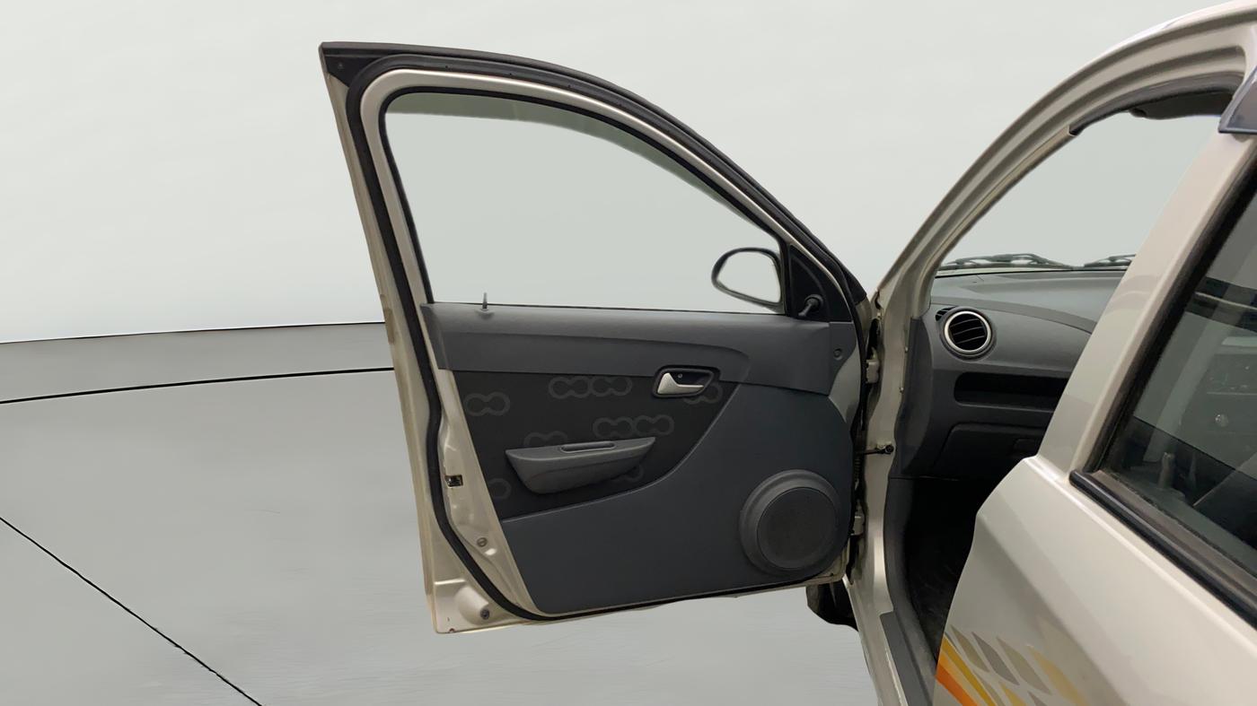 2014 Maruti Alto 800 LXI, Petrol, Manual, 69,773 km, LHS Front Door