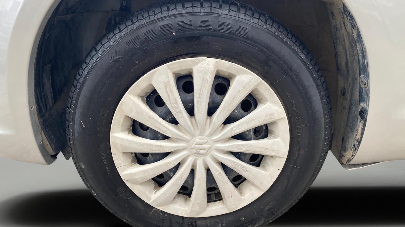 2015 Maruti Swift Dzire VXI, Petrol, Manual, 23,028 km, Left Front Wheel