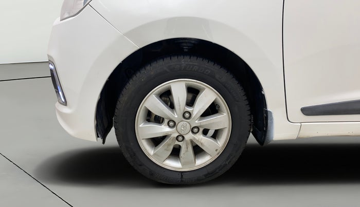 2014 Hyundai Grand i10 SPORTZ AT 1.2 KAPPA VTVT, Petrol, Automatic, 1,12,842 km, Left Front Wheel