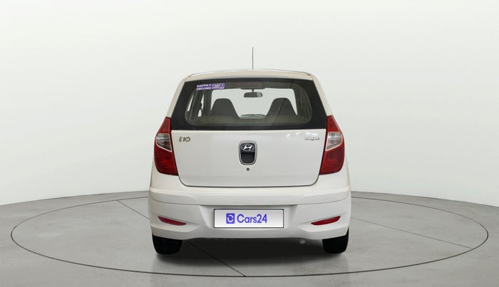 2015 Hyundai i10 MAGNA 1.1, CNG, Manual, 1,11,888 km, Back/Rear