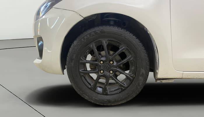 2018 Maruti Swift ZXI AMT, CNG, Automatic, 1,17,441 km, Left Front Wheel