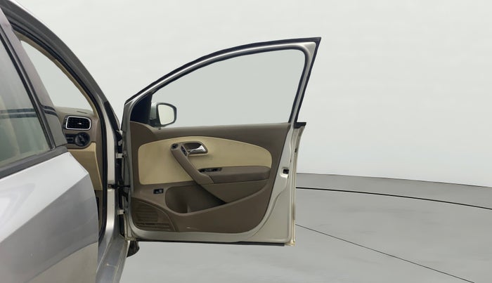 2013 Skoda Rapid AMBITION 1.6 TDI CR MT PLUS, Diesel, Manual, 89,400 km, RHS Front Door