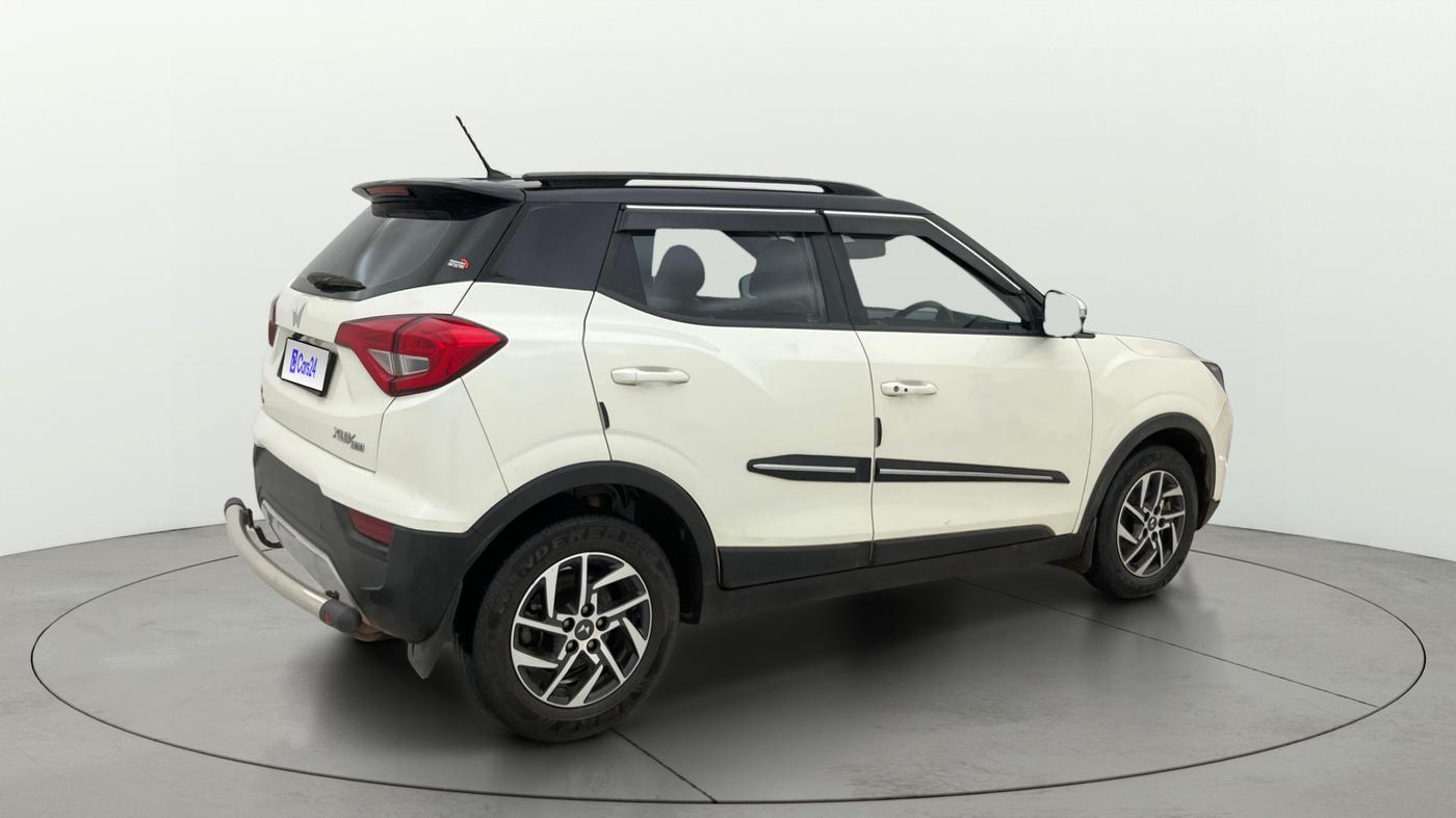 2023 Mahindra XUV300 W8 (O) 1.5 DIESEL AMT, Diesel, Automatic, 65,618 km, Right Back Diagonal