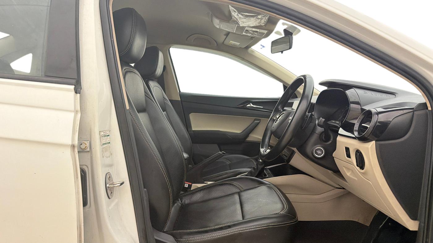 2022 Skoda SLAVIA AMBITION 1.0L TSI AT, Petrol, Automatic, 39,182 km, Right Side Front Door Cabin