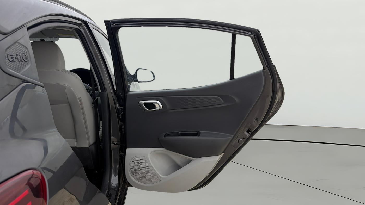2025 Hyundai GRAND I10 NIOS ASTA AMT 1.2 KAPPA VTVT, Petrol, Automatic, 10,915 km, RHS Rear Door