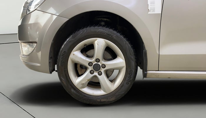 2013 Skoda Rapid ELEGANCE 1.6 MPI MT, Petrol, Manual, 11,245 km, Left Front Wheel