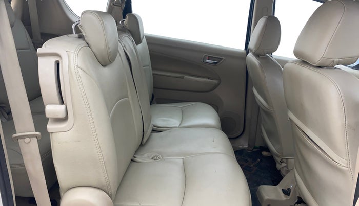 2017 Maruti Ertiga ZDI + SHVS, Diesel, Manual, 68,376 km, Right Side Rear Door Cabin