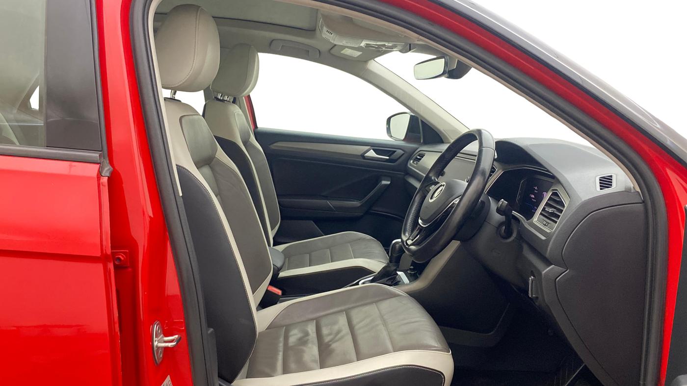 2021 Volkswagen T-ROC 1.5 TSI AT, Petrol, Automatic, 1,20,900 km, Right Side Front Door Cabin