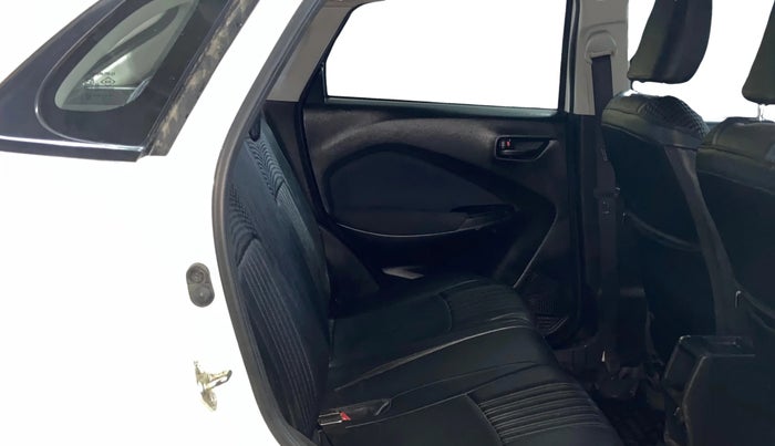 2022 Maruti Baleno DELTA PETROL 1.2, Petrol, Manual, 48,749 km, Right Side Rear Door Cabin