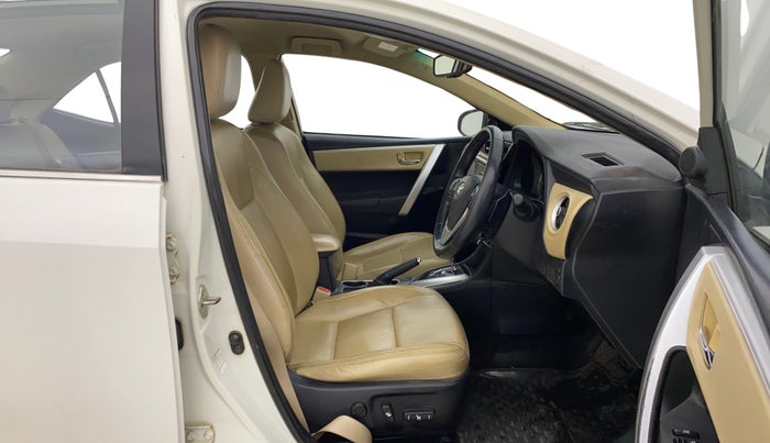 2017 Toyota Corolla Altis VL CVT PETROL, Petrol, Automatic, 53,763 km, Right Side Front Door Cabin