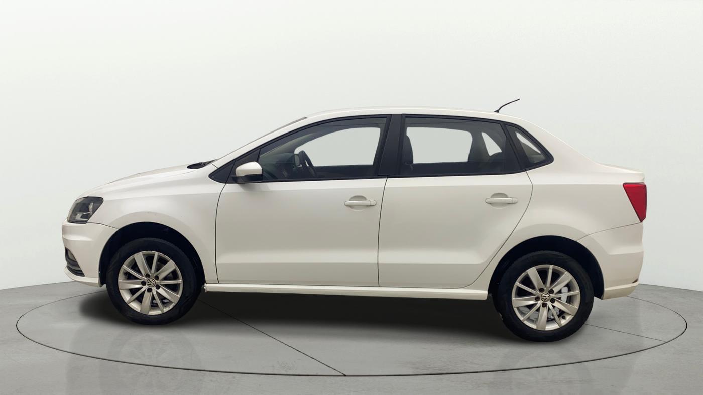 2016 Volkswagen Ameo HIGHLINE PLUS 1.5L 16 ALLOY, Diesel, Manual, 1,25,903 km, Left Side