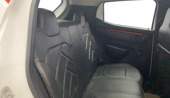 2018 Renault Kwid RXT 1.0, Petrol, Manual, 61,303 km, Right Side Rear Door Cabin