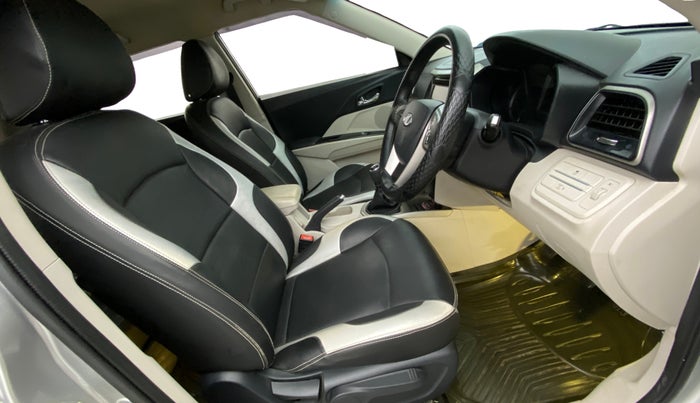 2019 Mahindra XUV300 W8 1.5 DIESEL, Diesel, Manual, 74,292 km, Right Side Front Door Cabin