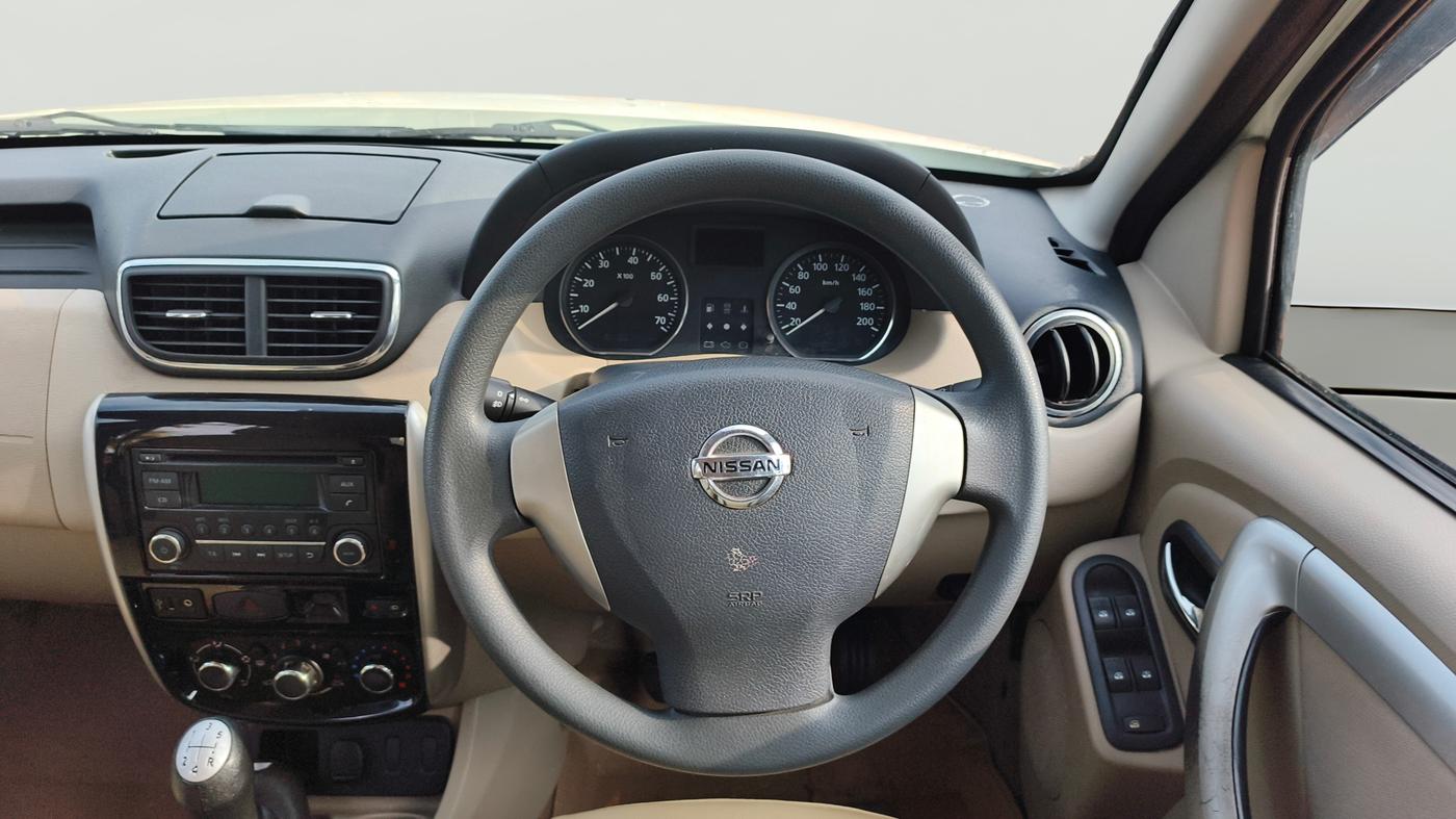 2015 Nissan Terrano XL (D), Diesel, Manual, 90,453 km, Steering Wheel Close Up