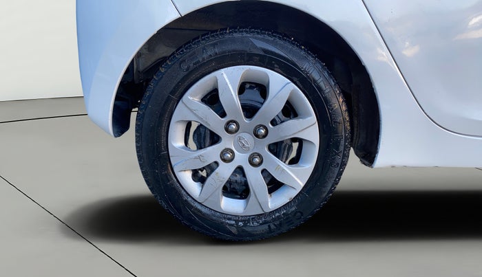 2017 Hyundai Eon MAGNA +, Petrol, Manual, 73,434 km, Right Rear Wheel