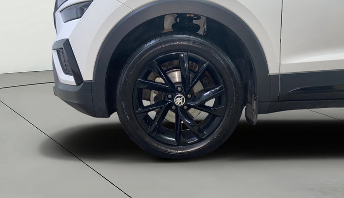 2025 Skoda KUSHAQ Sportline 1.0L TSI AT, Petrol, Automatic, 6,830 km, Left Front Wheel