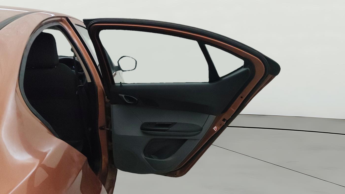 2018 Tata TIGOR XTA PETROL, CNG, Automatic, 52,808 km, RHS Rear Door
