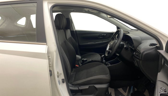 2021 Hyundai NEW I20 ASTA (O) 1.5 CRDI MT, Diesel, Manual, 32,496 km, Right Side Front Door Cabin