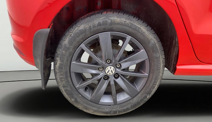 2017 Volkswagen Polo HIGHLINE1.2L, Petrol, Manual, 59,095 km, Right Rear Wheel