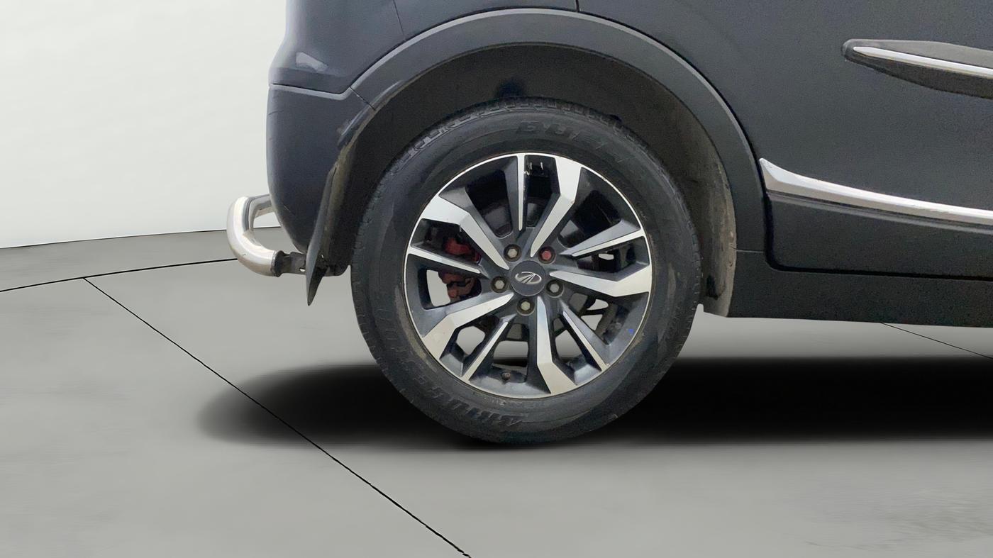 2019 Mahindra XUV300 W8 (O) 1.5 DIESEL, Diesel, Manual, 79,842 km, Right Rear Wheel