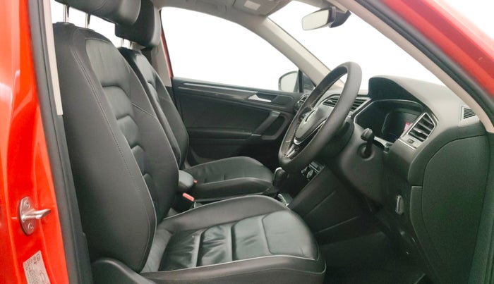 2019 Volkswagen TIGUAN ALL SPACE 2.0 TSI, Petrol, Automatic, 50,534 km, Right Side Front Door Cabin