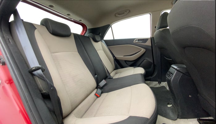2016 Hyundai Elite i20 ASTA 1.2 (O), Petrol, Manual, 75,818 km, Right Side Rear Door Cabin
