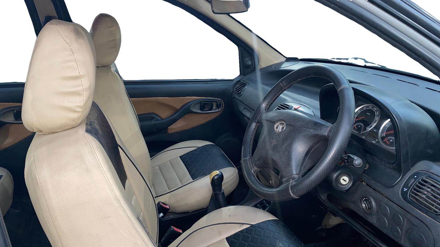 2016 Tata Indigo ECS LX TDI, Diesel, Manual, 1,28,232 km, Right Side Front Door Cabin