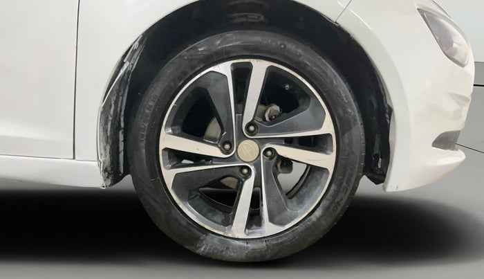 2020 Tata ALTROZ XZ PETROL, Petrol, Manual, 85,433 km, Right Front Wheel