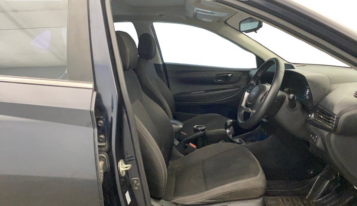 2022 Hyundai NEW I20 ASTA (O) 1.2 MT, Petrol, Manual, 75,602 km, Right Side Front Door Cabin