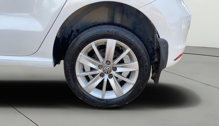 2015 Volkswagen Polo HIGHLINE1.2L, Petrol, Manual, 50,809 km, Left Rear Wheel