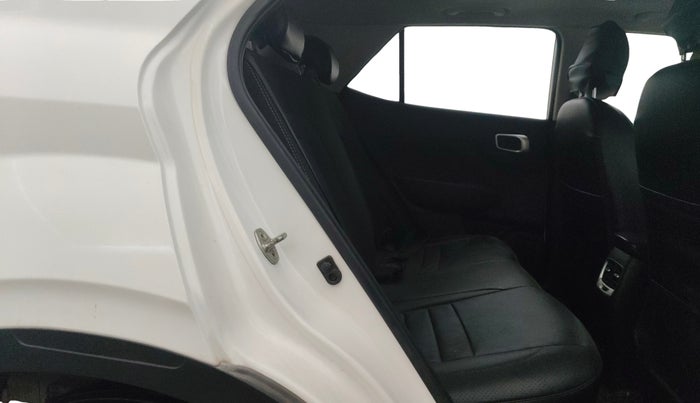 2019 Hyundai VENUE SX PLUS 1.0 TURBO DCT, Petrol, Automatic, 99,740 km, Right Side Rear Door Cabin