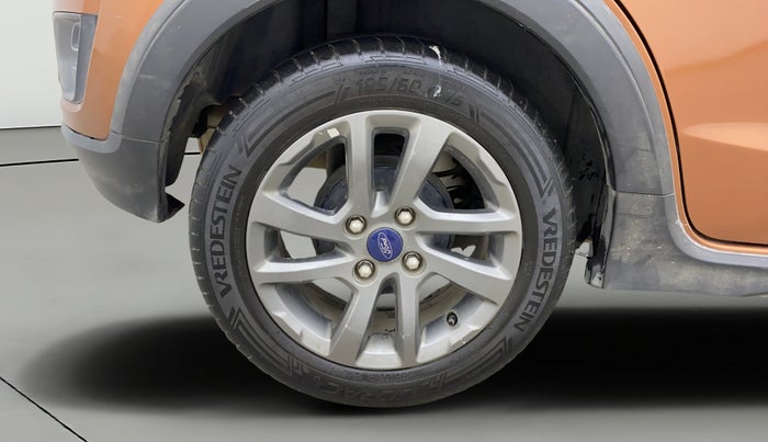 2018 Ford FREESTYLE TITANIUM 1.2 PETROL, Petrol, Manual, 88,346 km, Right Rear Wheel