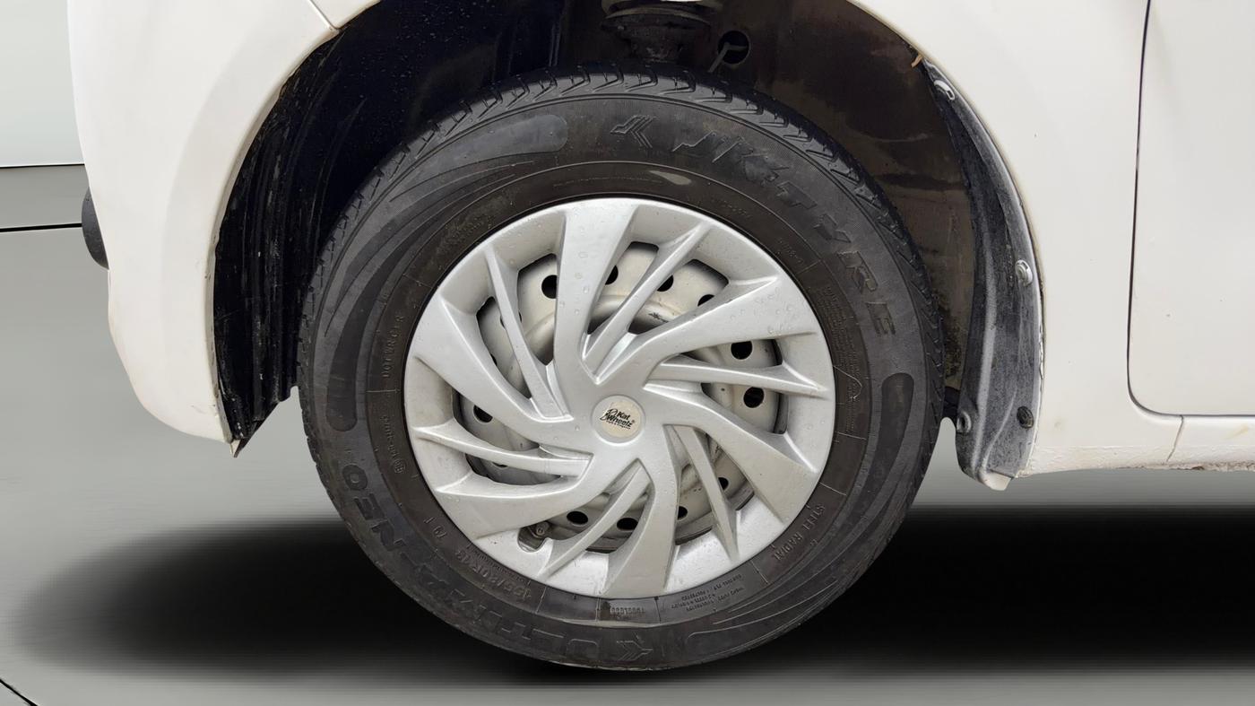 2019 Maruti New Wagon-R LXI CNG 1.0, CNG, Manual, 65,586 km, Left Front Wheel