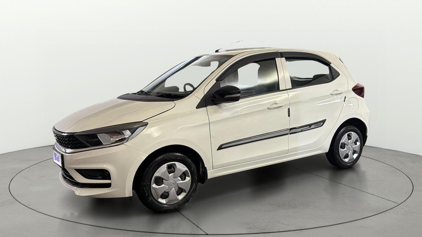 2023 Tata Tiago XT (O) PETROL, Petrol, Manual, 20,901 km, Left Front Diagonal
