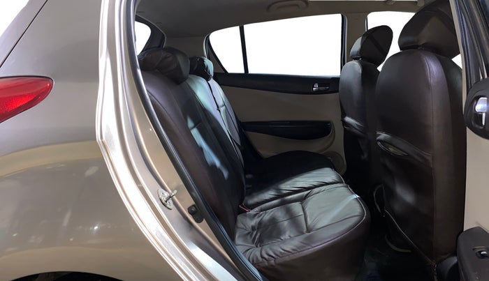 2012 Hyundai i20 SPORTZ 1.2, Petrol, Manual, 39,730 km, Right Side Rear Door Cabin