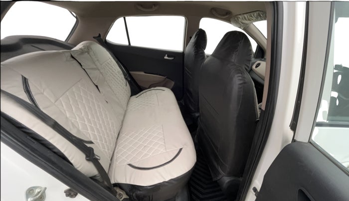 2018 Hyundai Grand i10 SPORTZ 1.2 KAPPA VTVT, Petrol, Manual, 36,069 km, Right Side Rear Door Cabin