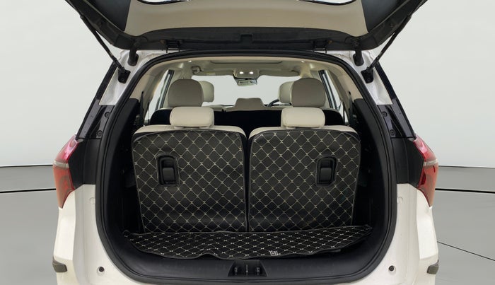 2024 Mahindra XUV700 AX 7 LUXURY P AT 7 STR, Petrol, Automatic, 24,946 km, Boot Open Zoomed View